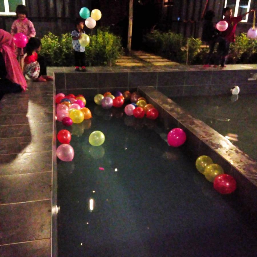Petak Padin Cottage By The Pool, Kepala Batas  Buitenkant foto